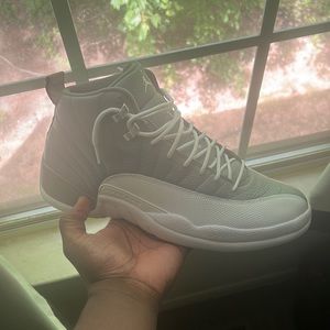 Jordan 12 “Stealth”